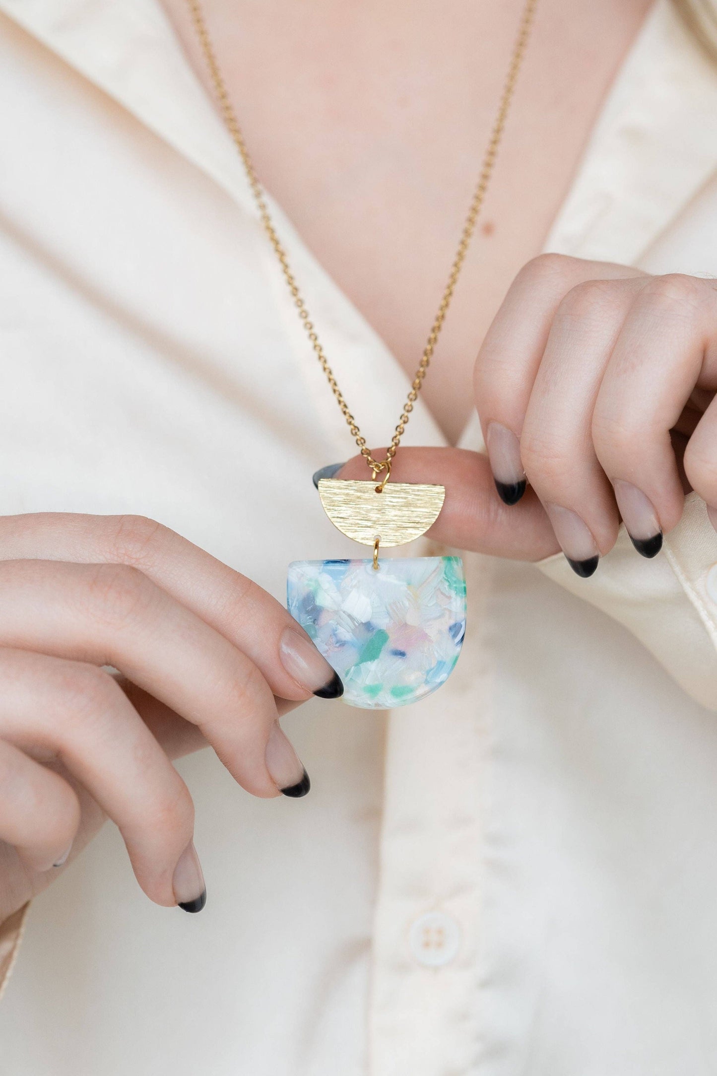 Harper Necklace - Tortoise