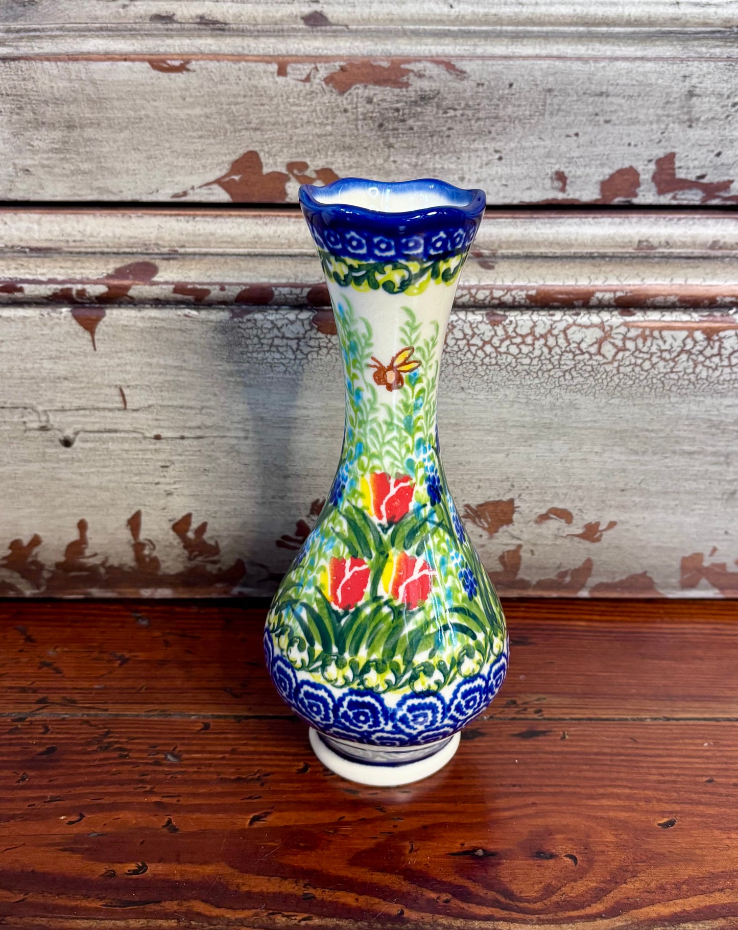 Kalich Swirl Vase