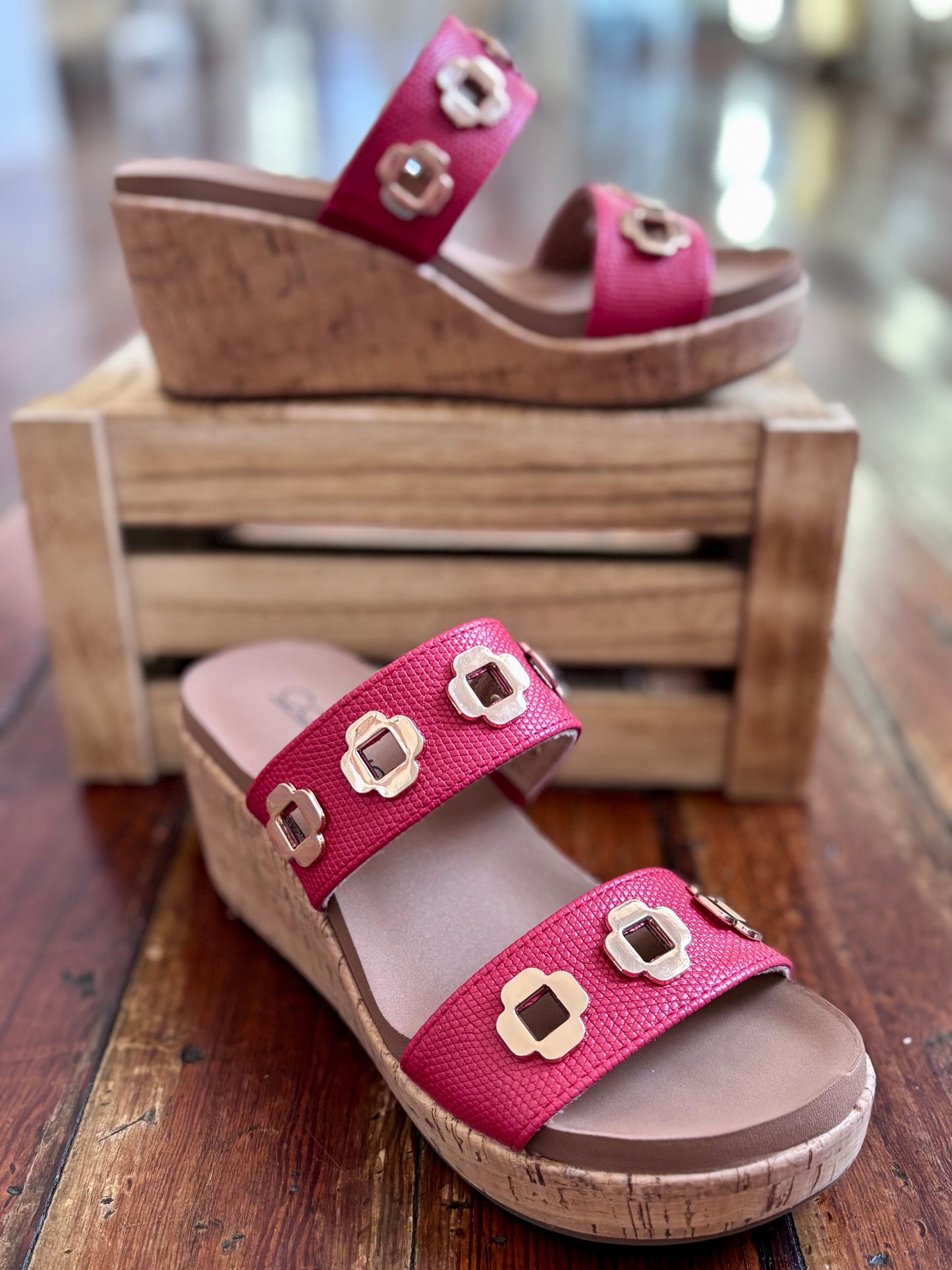 Corky’s Hi Tide Wedge