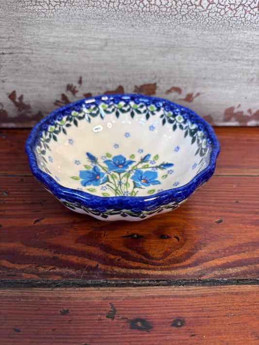 4.5” Kalich Scalloped Bowl