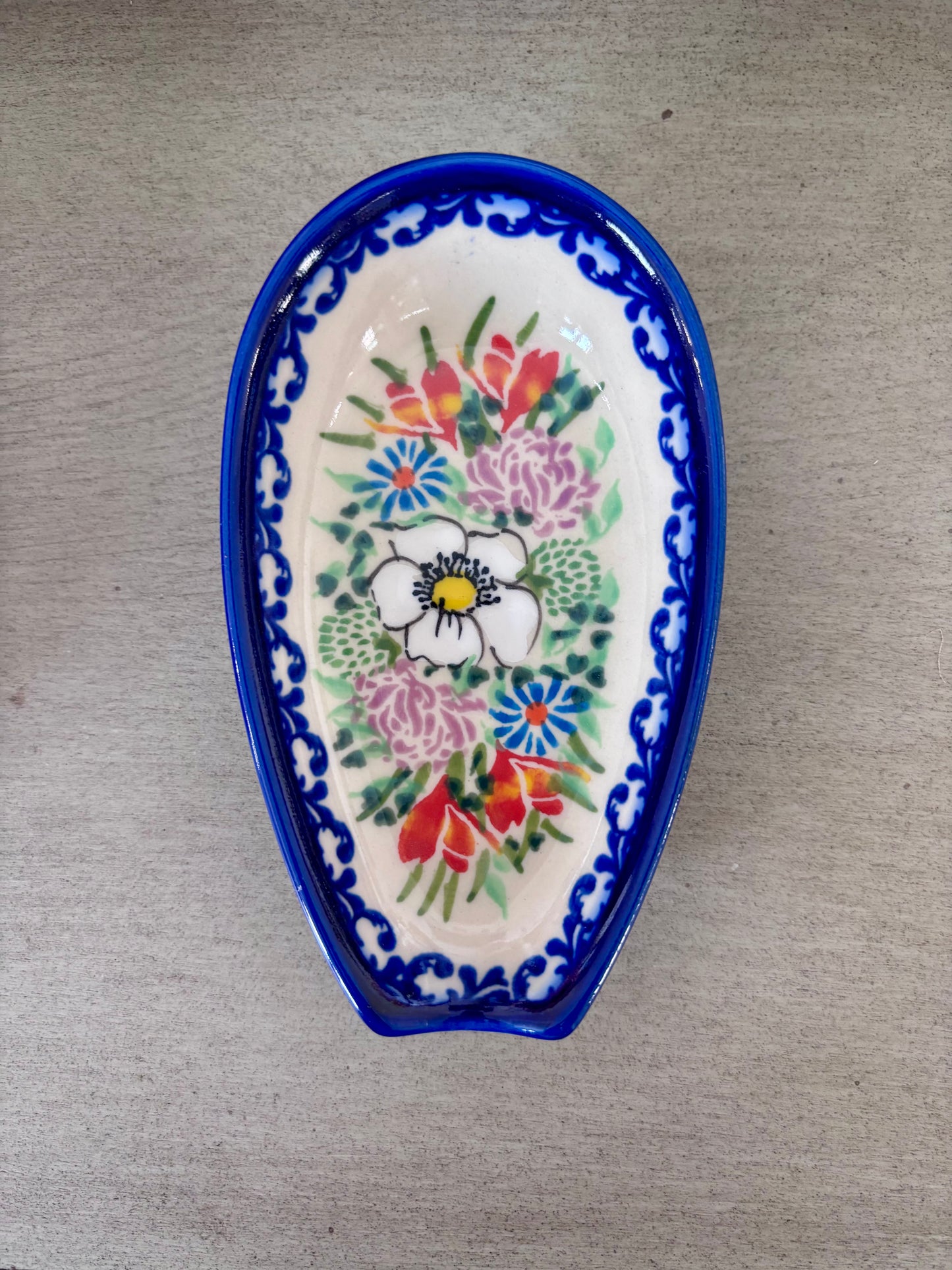 Elongated Spoon Rest
