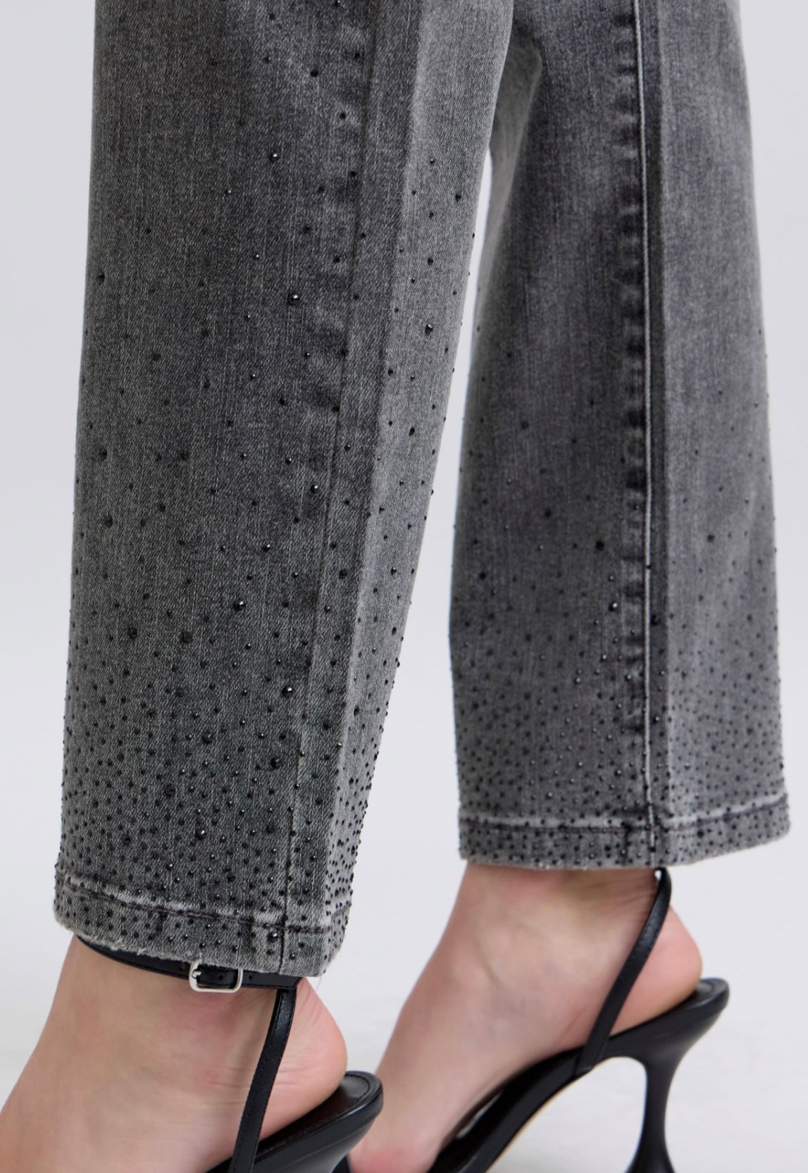 Judy Blue HW Rhinestone Straight Jeans