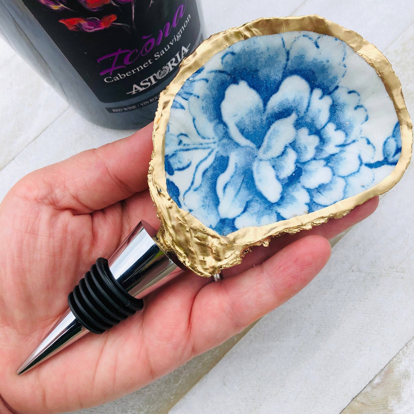 Oyster Wine Stopper--Blue And White Chinoiserie