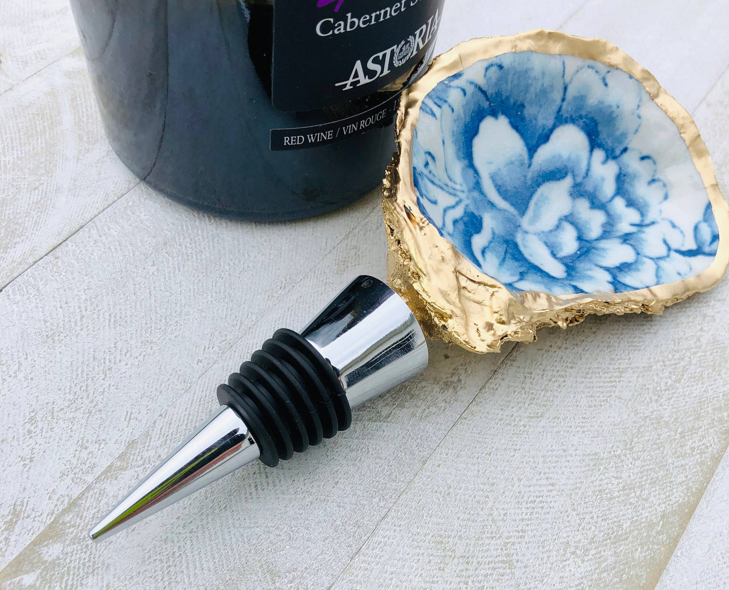 Oyster Wine Stopper--Blue And White Chinoiserie