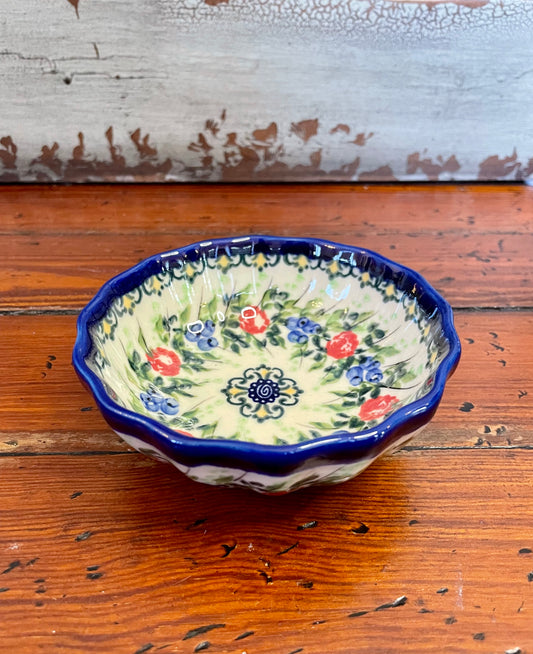 4.5” Kalich Scalloped Bowl