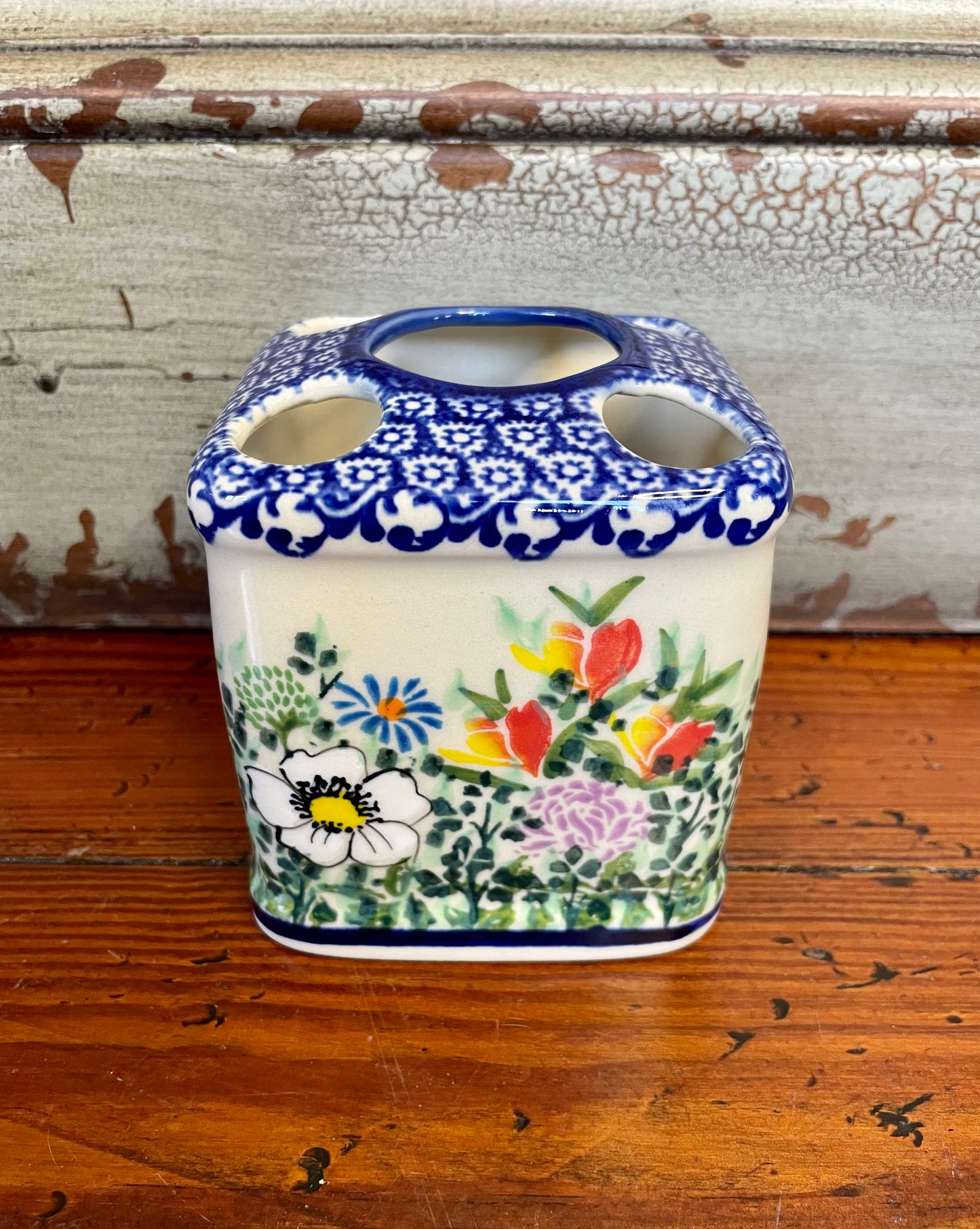 Kalich Toothbrush Holder