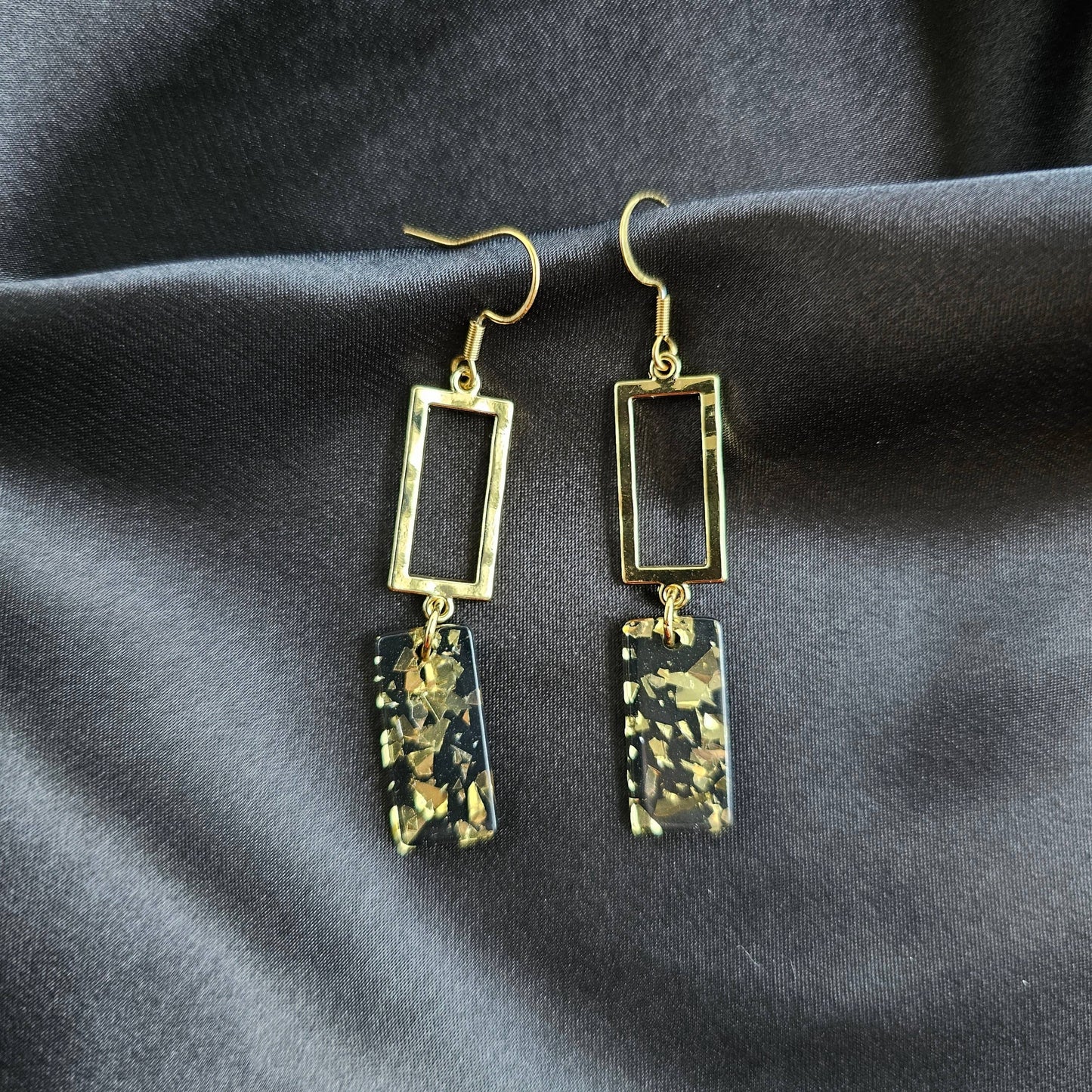 Raya Earrings - Black Gold Flake