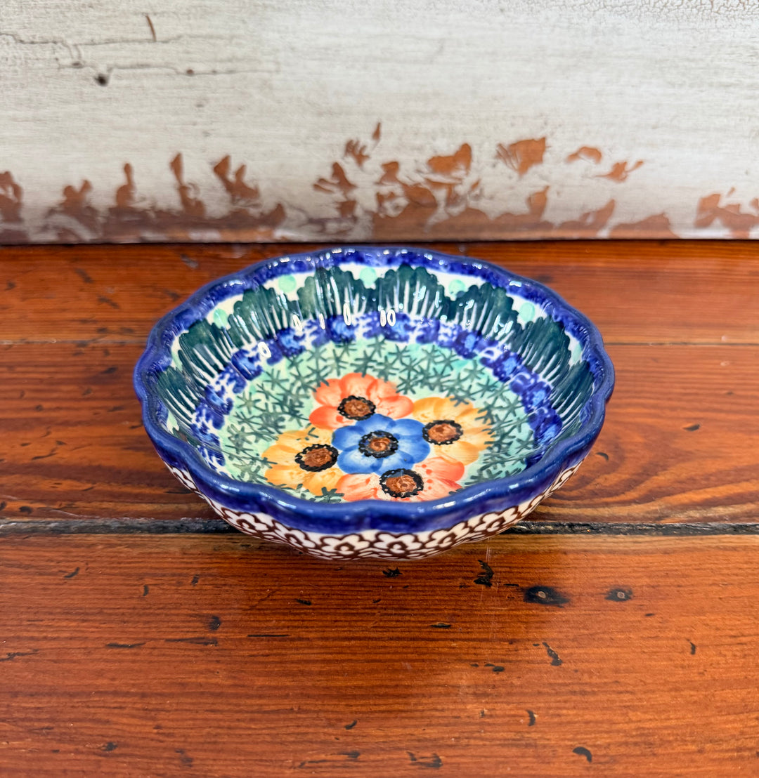 4.5” Scalloped Unikat Bowl