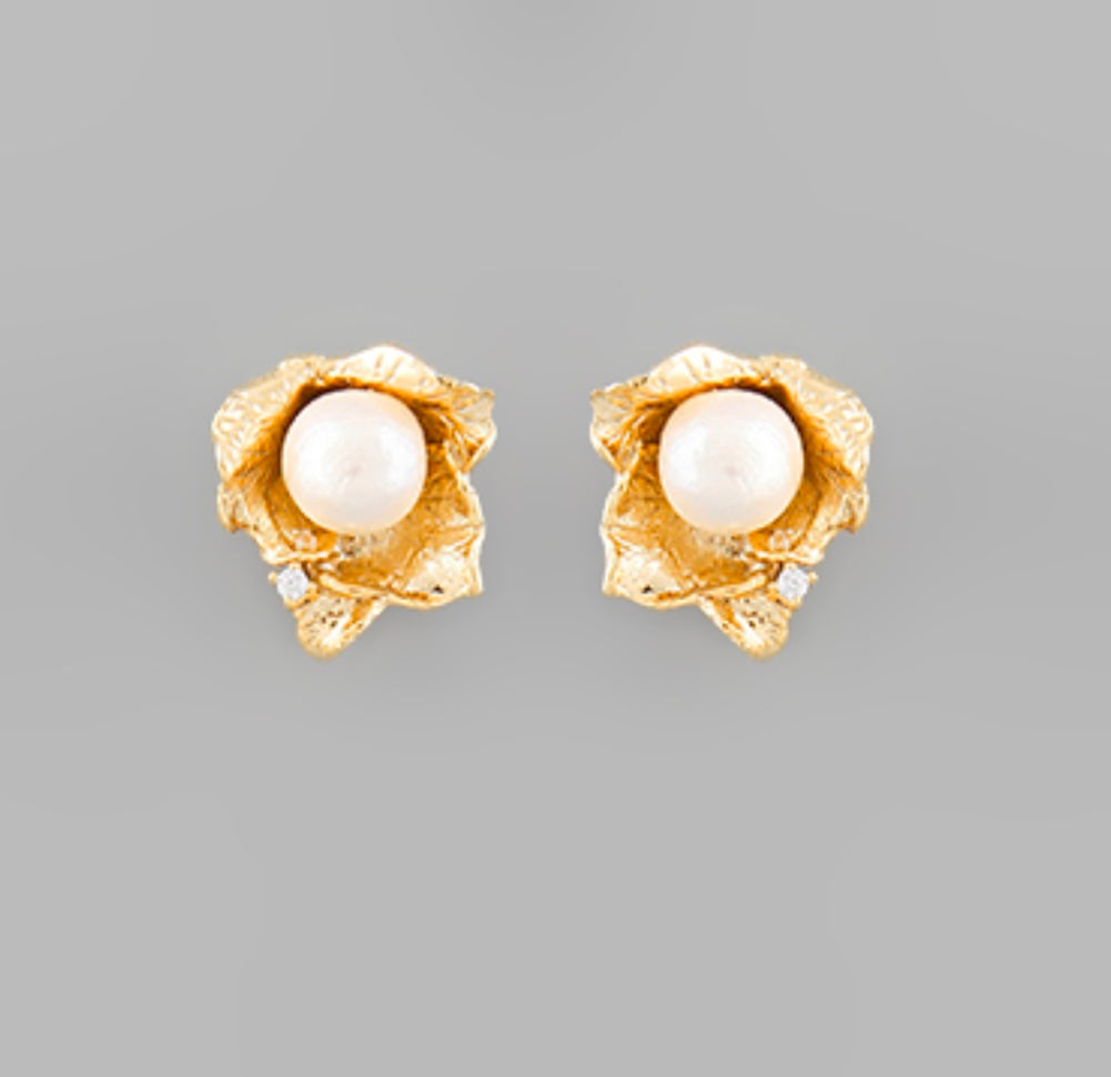 Flower/Pearl Bud Studs