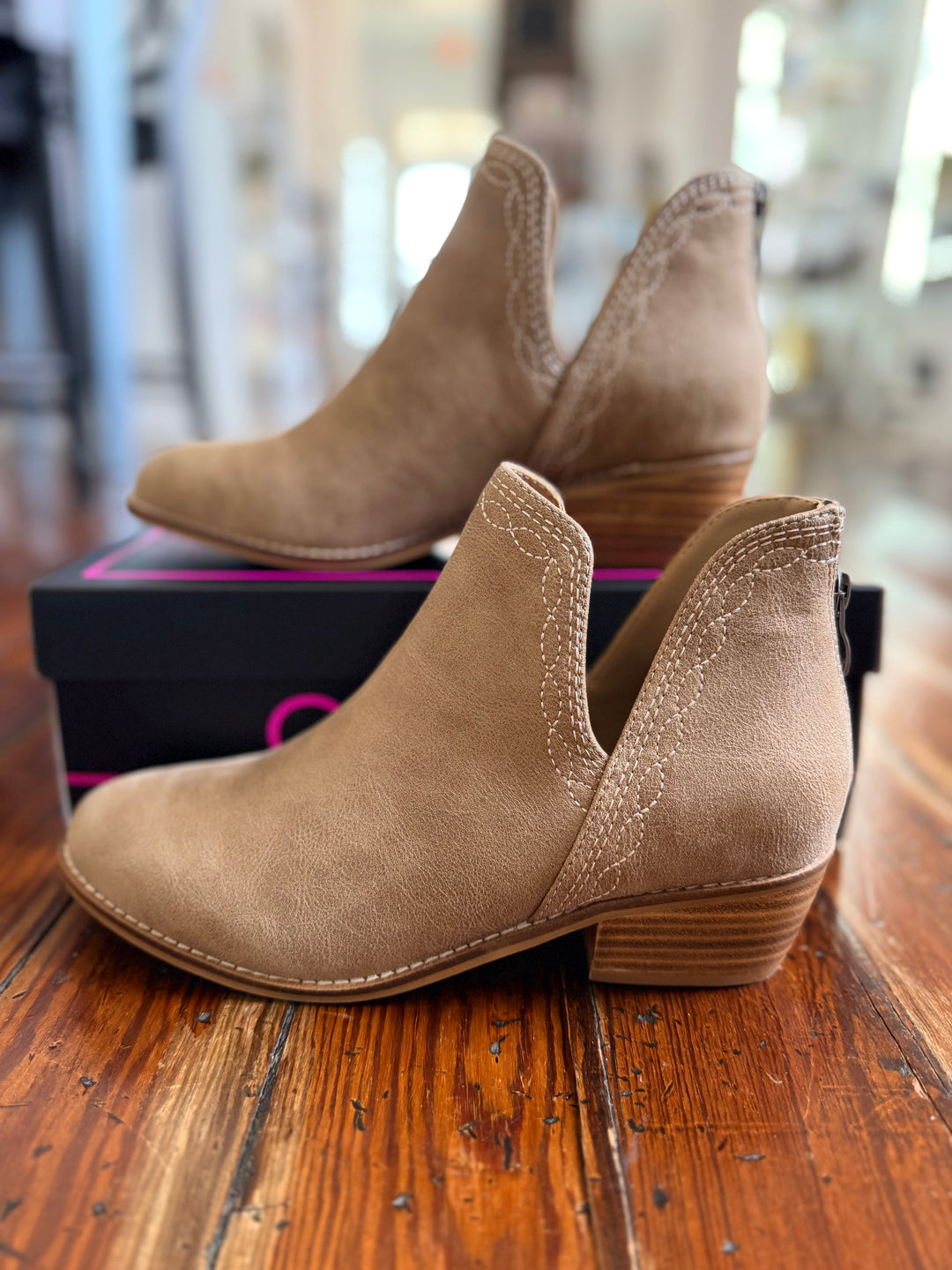 Corky’s Dive Bar Bootie