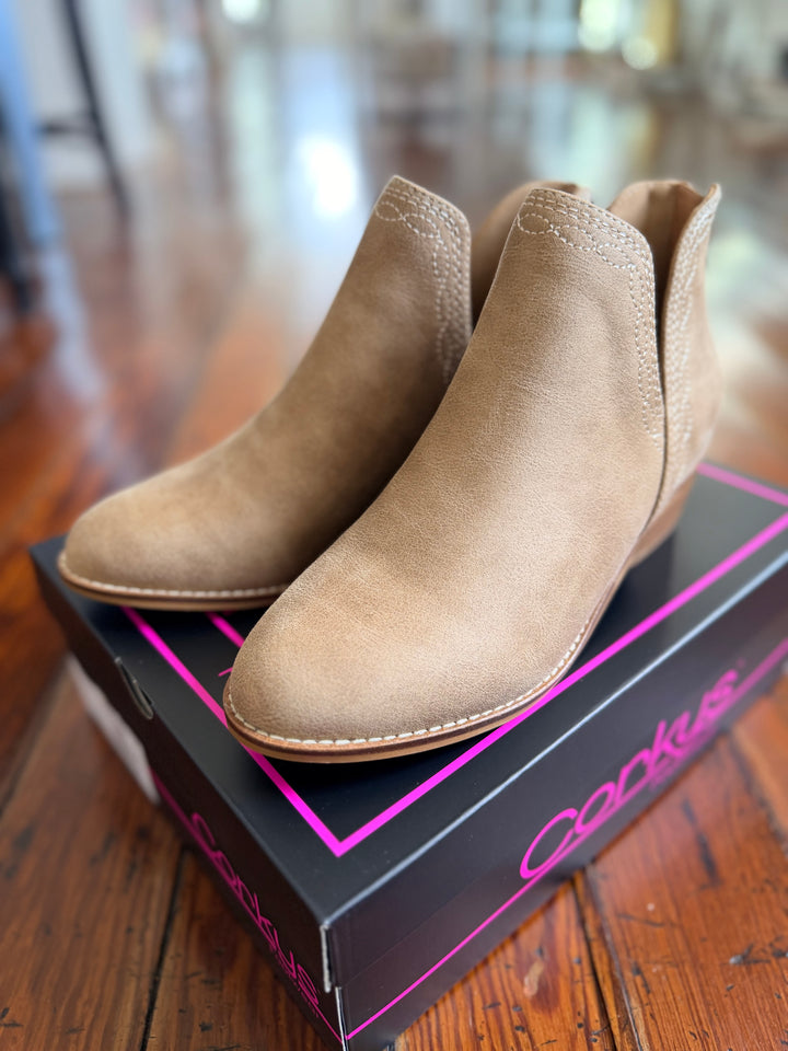 Corky’s Dive Bar Bootie
