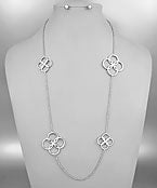 Overlapping Circles Necklace (2 options)