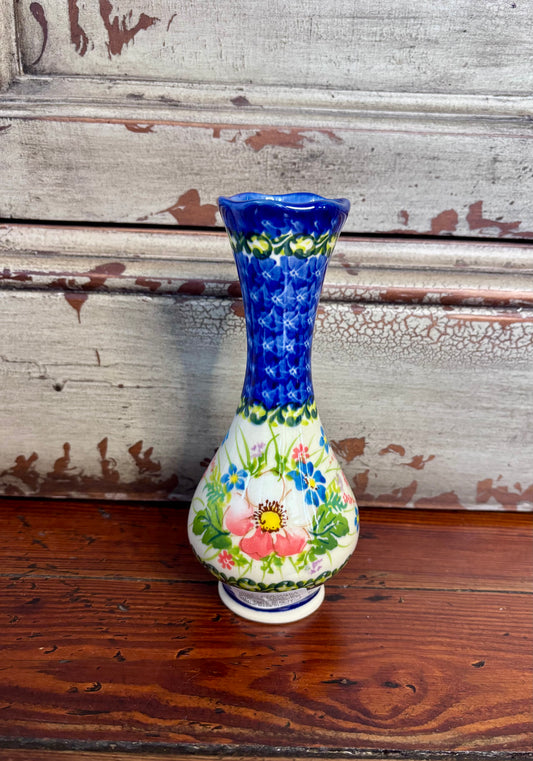 Kalich Swirl Vase