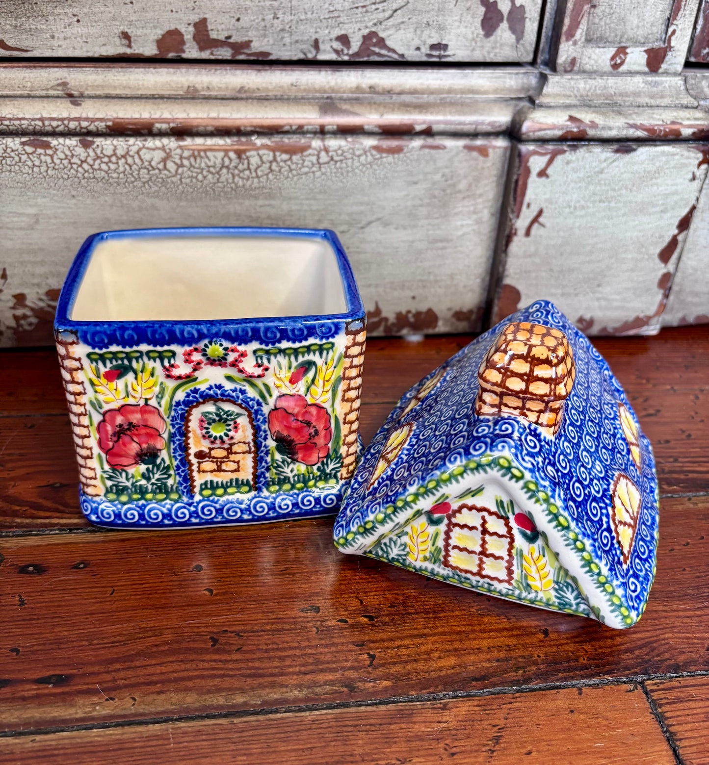Kalich House Cookie Jar