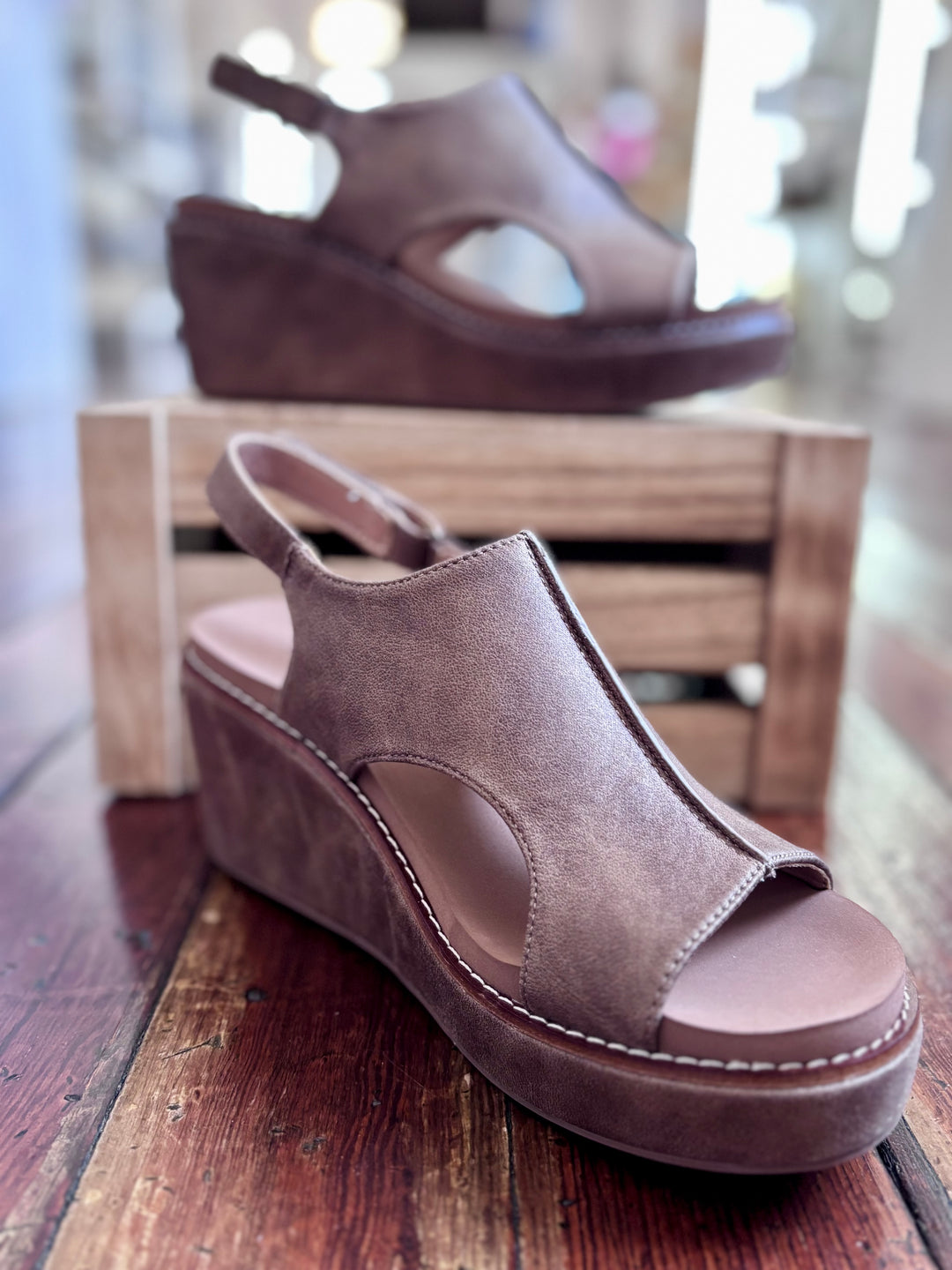Corky’s Carley Wedge