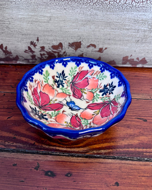 4.5” Kalich Scalloped Bowl