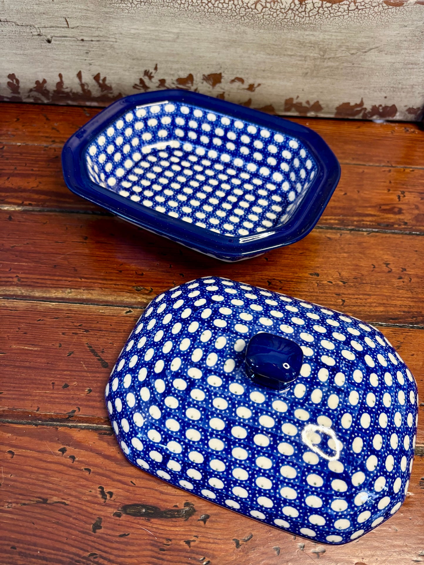 8” Dish w/Cover