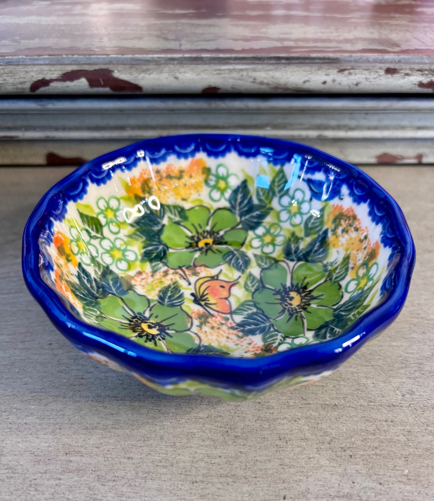 4.5” Scalloped Kalich Bowl