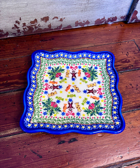 Ruffled Cookie Plate