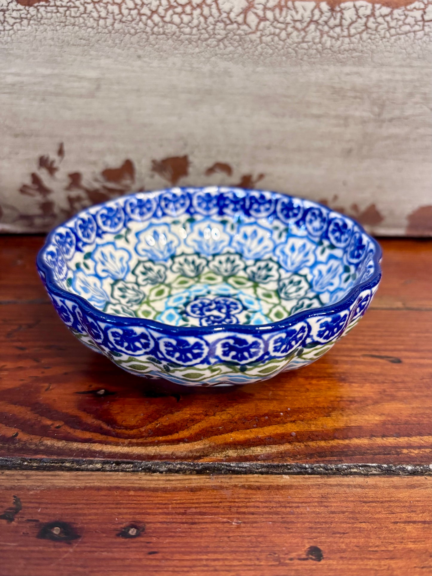 5” Scalloped Bowl