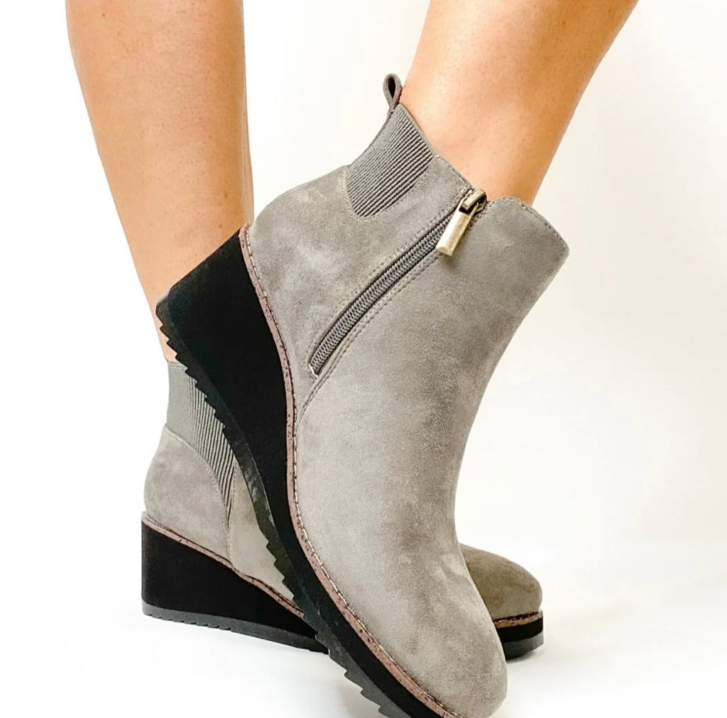 Corky’s Apple Sauced Booties