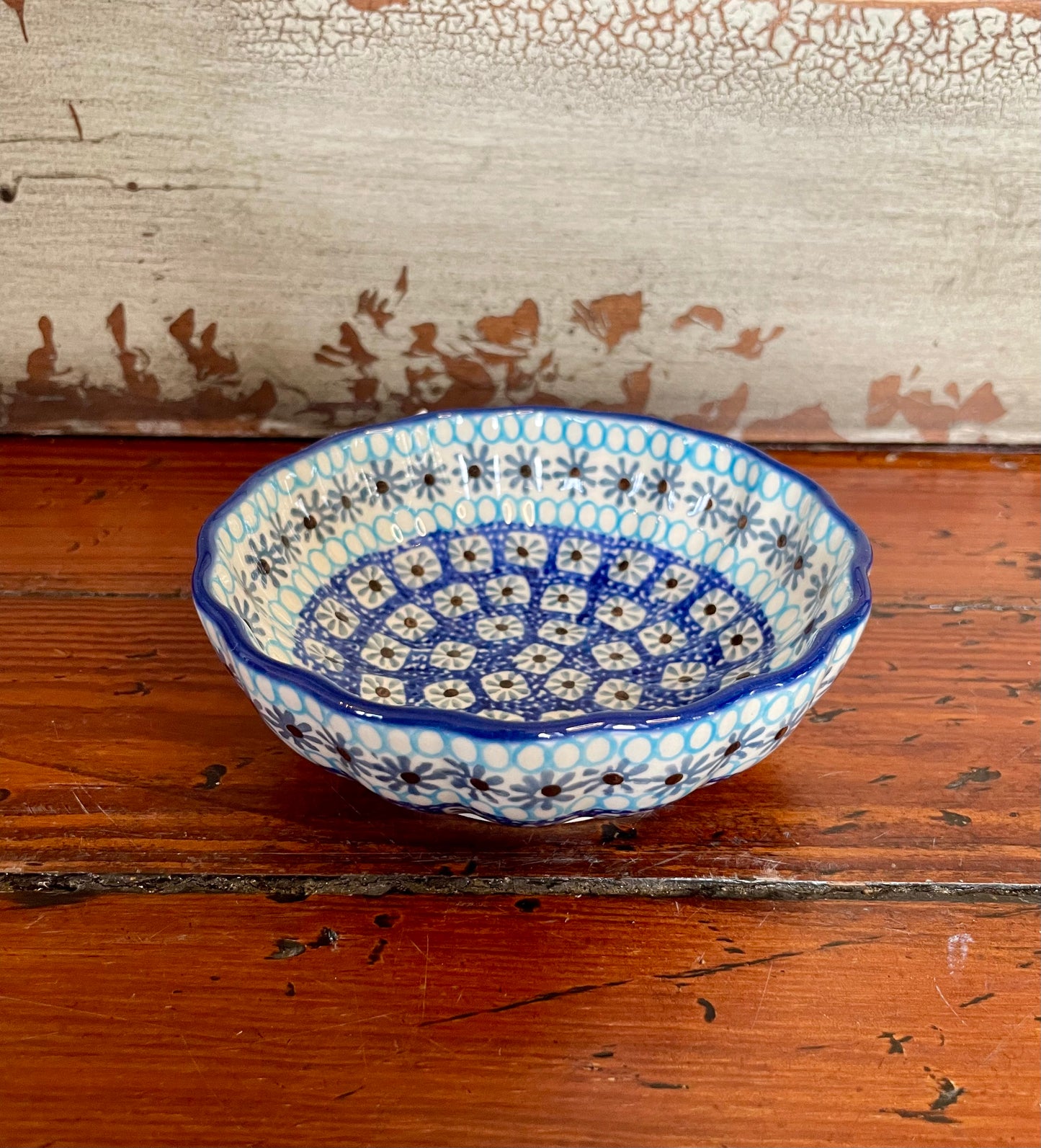 5” Scalloped Edge Bowl