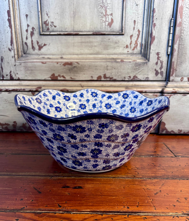 10” Scalloped Bowl