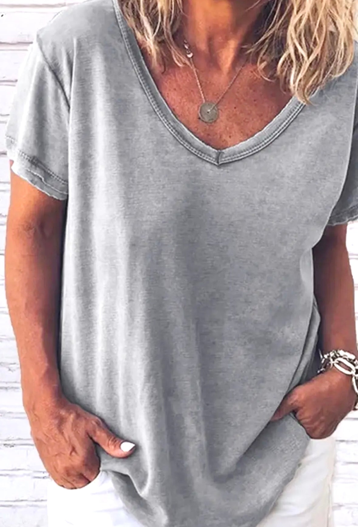 Raw Sleeve V-neck Tee