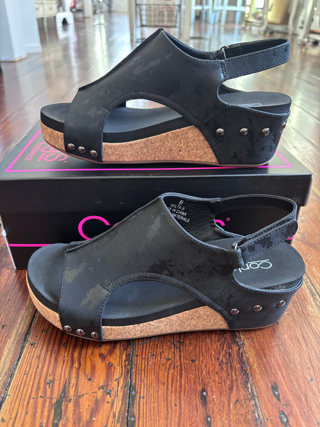 Corky’s Volta II Black Metallic
