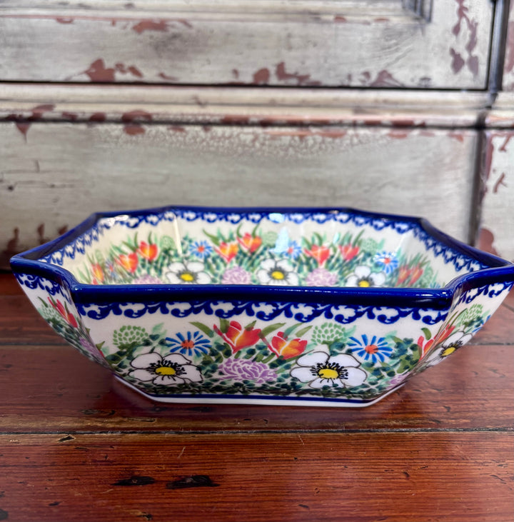 Octagonal Kalich Bowl