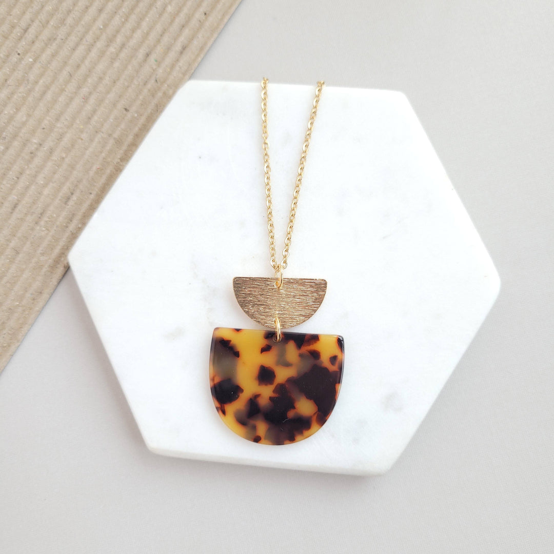 Harper Necklace - Tortoise