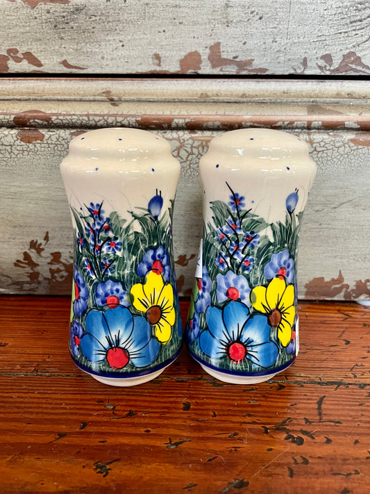 Kalich Salt & Pepper Shakers